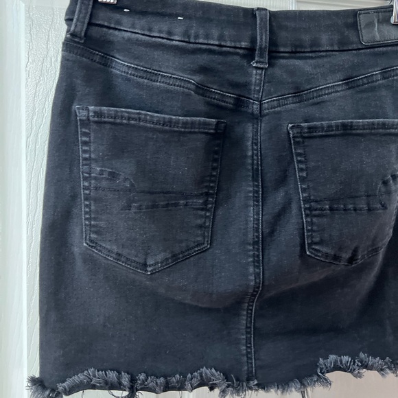 American Eagle “Curvy Hi-Rise Mini” Distressed Black Denim Skirt 6 - Picture 3 of 10